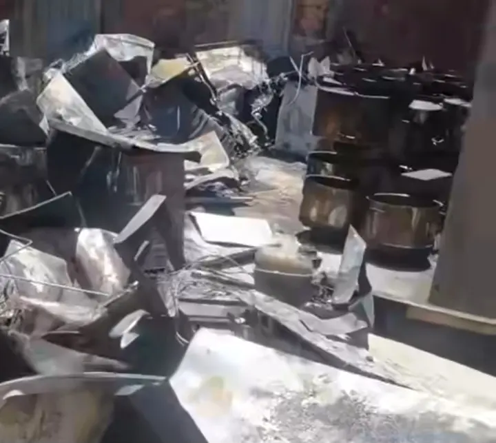حريق هائل يلتهم مخزن أدوات كهربائية بنقادة وخسائر تُقدر بالملايين