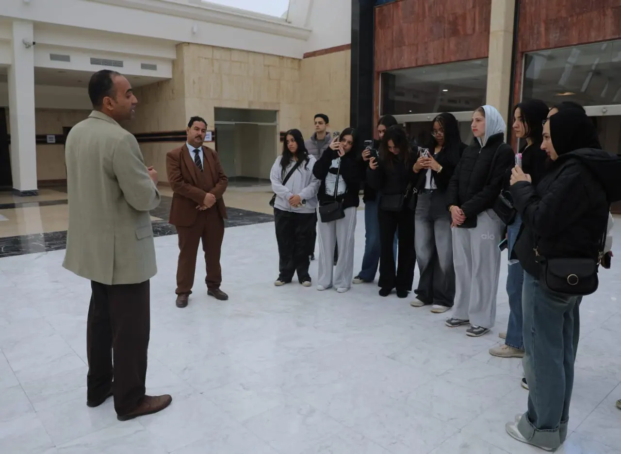طلاب "إعلام الإسكندرية الأهلية" يطّلعون على ملامح مشروع "ميناء الإسكندرية الكبير" ورؤية 2030 - 1000648717
