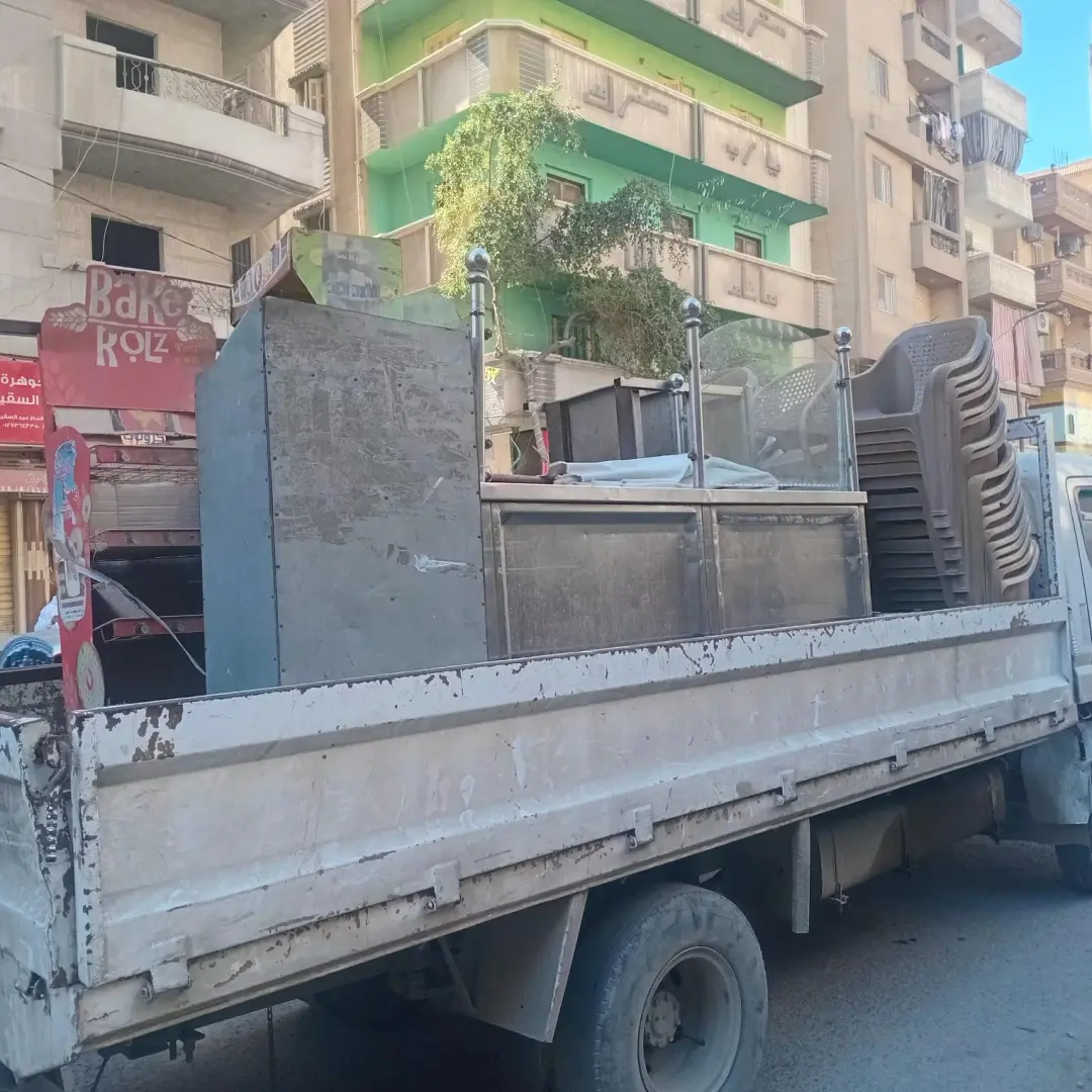 محافظ الإسكندرية يشدد على تكثيف حملات إزالة الإشغالات والتفتيش على الأسواق بأحياء الثغر - 1000648763