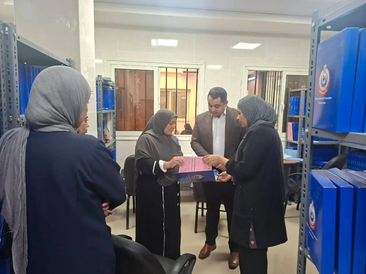 وكيل صحة قنا يفاجئ وحدة المحروسة الصحية ويُحيل المتغيبين للتحقيق - 1000650220
