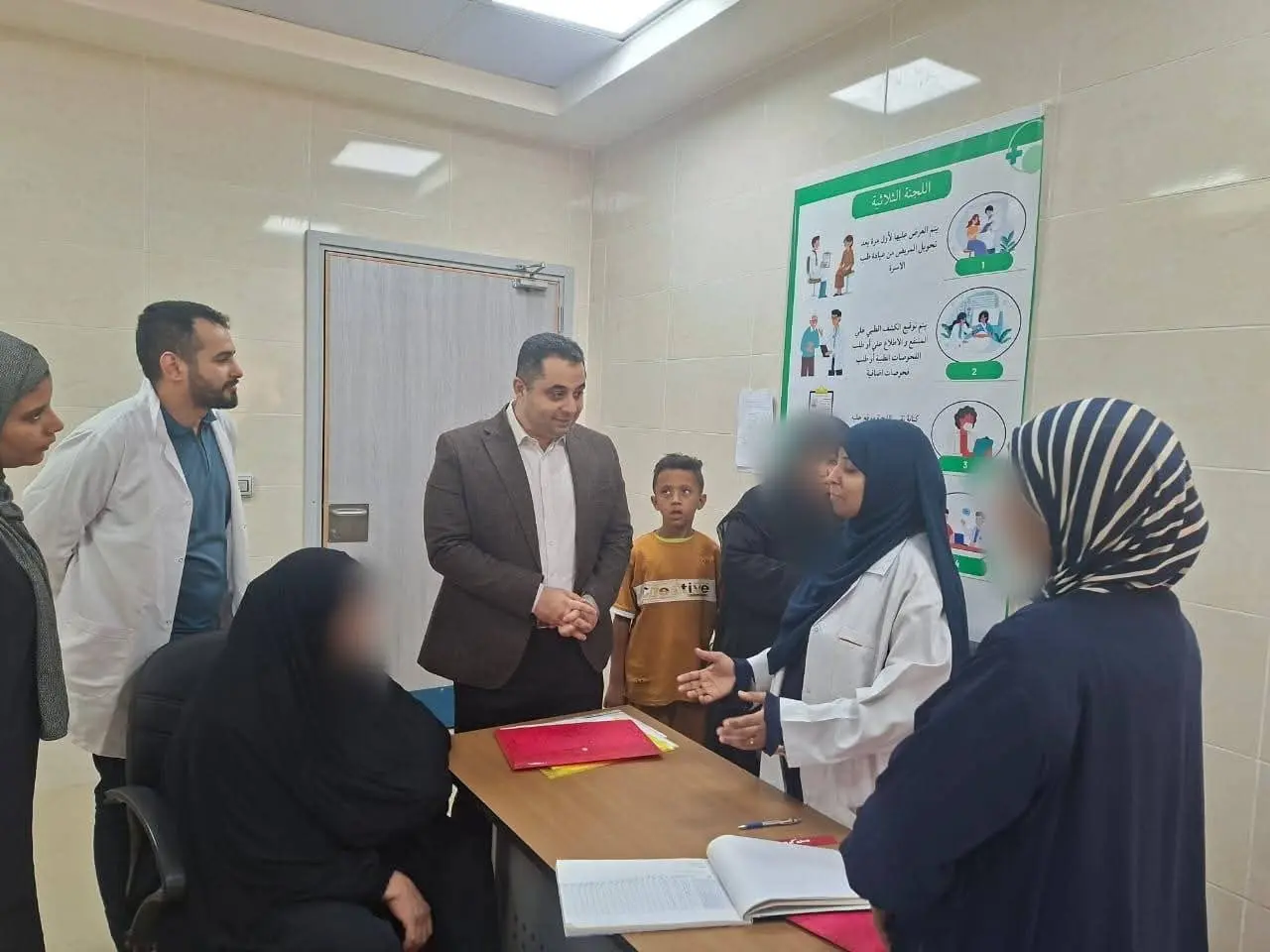 وكيل صحة قنا يفاجئ وحدة المحروسة الصحية ويُحيل المتغيبين للتحقيق