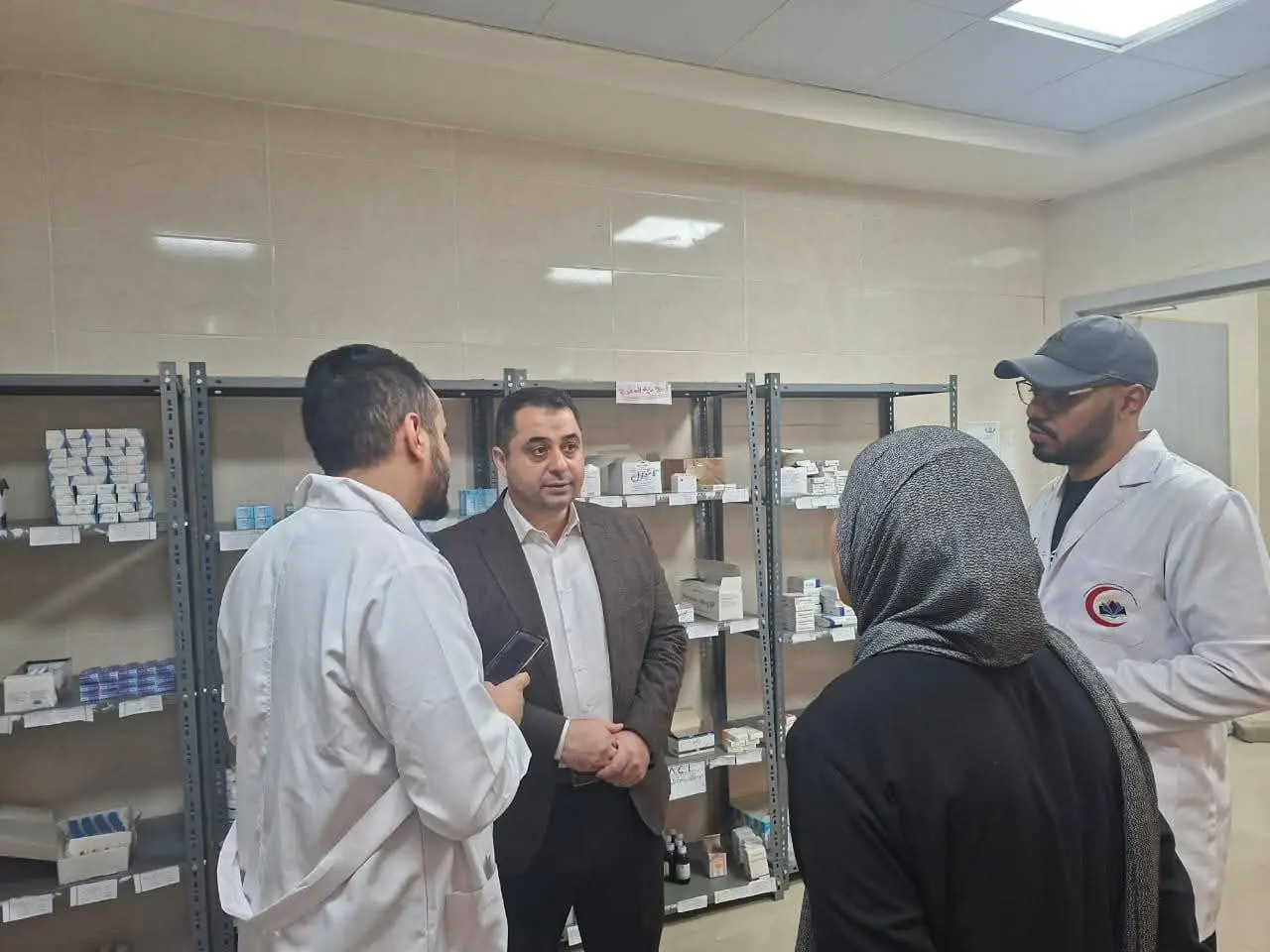 وكيل صحة قنا يفاجئ وحدة المحروسة الصحية ويُحيل المتغيبين للتحقيق - 1000650227
