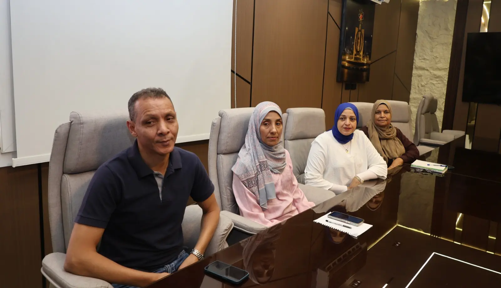رئيس جامعة قنا يناقش إنشاء مركز متكامل لإدارة الأزمات والطوارئ - 1000650420