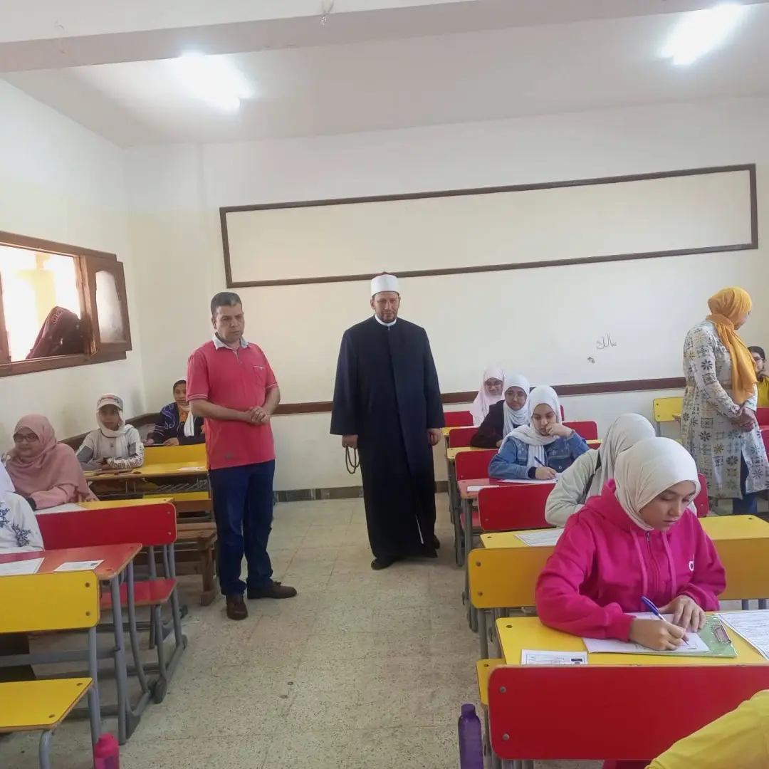 انطلاق امتحانات الشهادات الابتدائية والإعدادية والقراءات بمراحلها الثلاث بمنطقة الإسكندرية الأزهرية - 1000651576