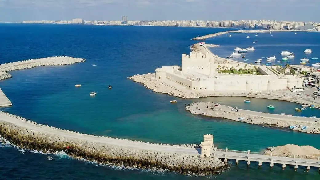 وزير الري: تنفيذ 6 مشروعات لحماية شواطئ الإسكندرية ودمياط ومطروح وكفر الشيخ - 1000651584