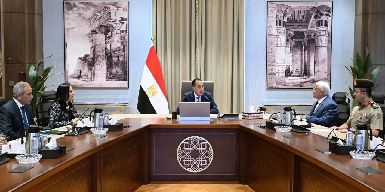 رئيس الوزراء يتابع مستجدات تطوير منظومة التأمينات الاجتماعية والمعاشات - 1000652411