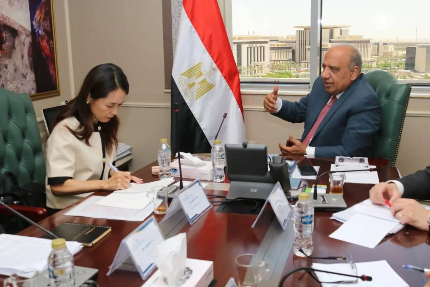 الحكومة تستهدف رفع مساهمة الطاقة المتجددة إلى 45% بحلول 2028