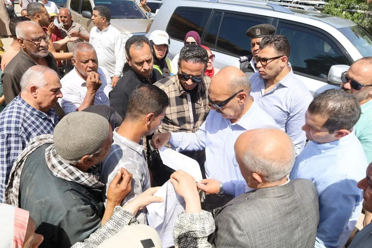 محافظ السويس يوجه بتطوير موقع شرق الدلتا وتحويله لمرفق خدمي متكامل - 1000652663