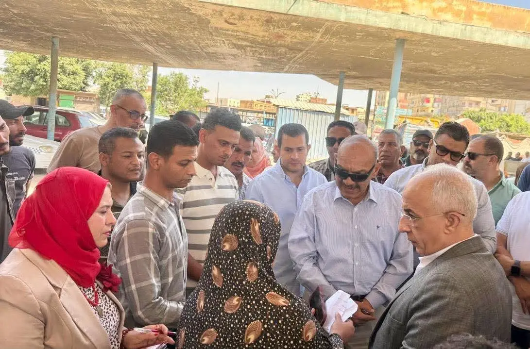 محافظ السويس يوجه بتطوير موقع شرق الدلتا وتحويله لمرفق خدمي متكامل - 1000652664