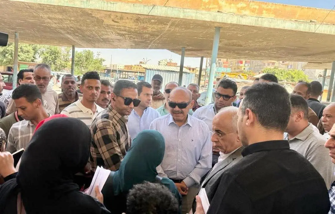 محافظ السويس يوجه بتطوير موقع شرق الدلتا وتحويله لمرفق خدمي متكامل - 1000652665