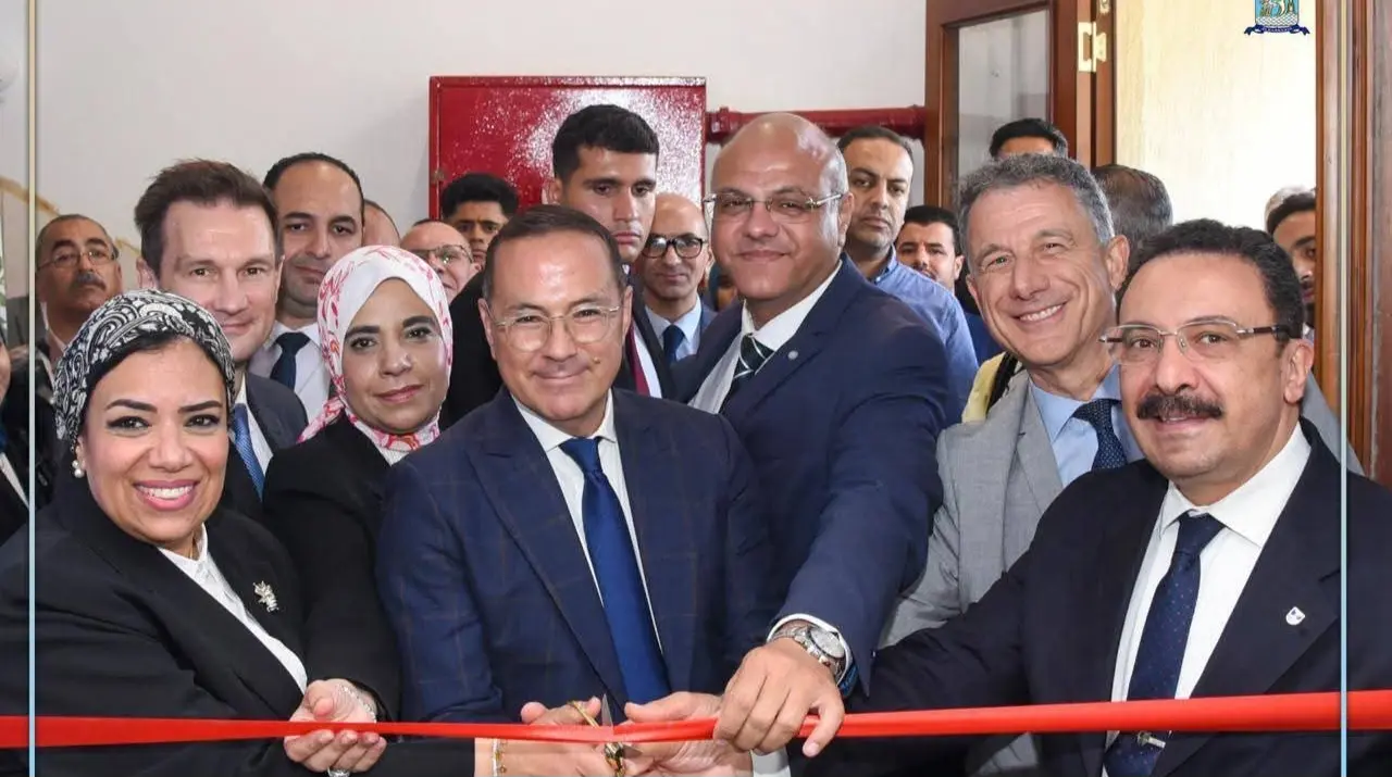 محافظ الإسكندرية ورئيس الجامعة يفتتحان المركز الخدمي التعليمي لسلسلة قيمة الطماطم
