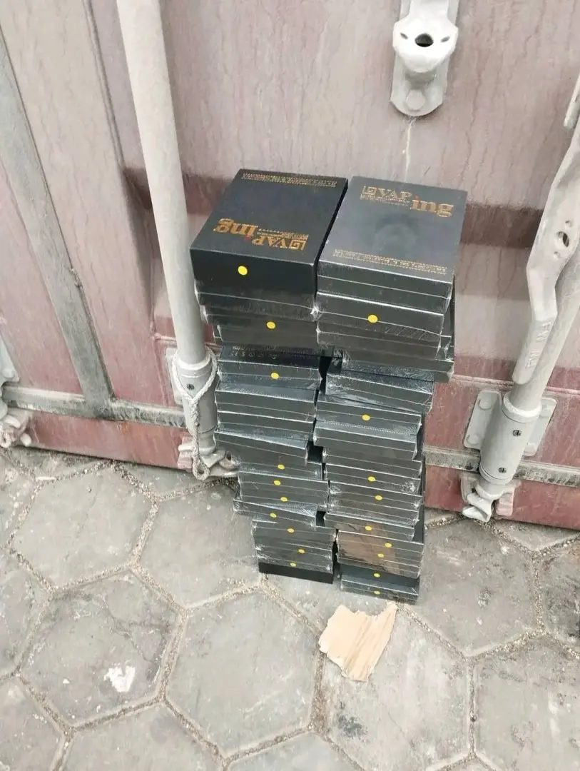 مخبأة في حاوية فحم..إحباط تهريب سجائر وشيش إلكترونية بميناء الإسكندرية - 1000655502