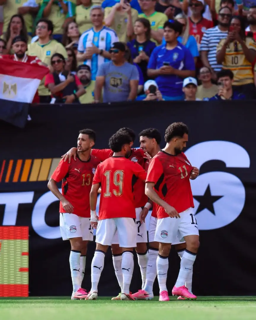 منتخب مصر يتعادل مع البرازيل 1-1 في الشوط الأول استعدادًا لكأس العالم 2026 - 1000659427
