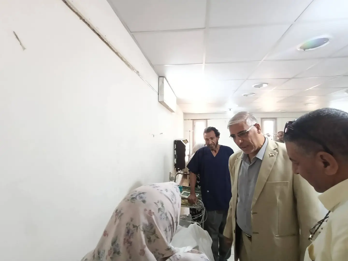 إصابة 13 معلمة في حادث أثناء توجههن لأعمال امتحانات الدبلومات الفنية بقنا - 1000660341