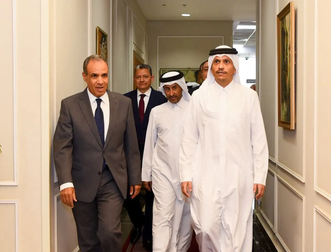 مصر وقطر تبحثان تنفيذ استحقاقات المرحلة الأولى من خطة إعادة إعمار غزة - 1000660514