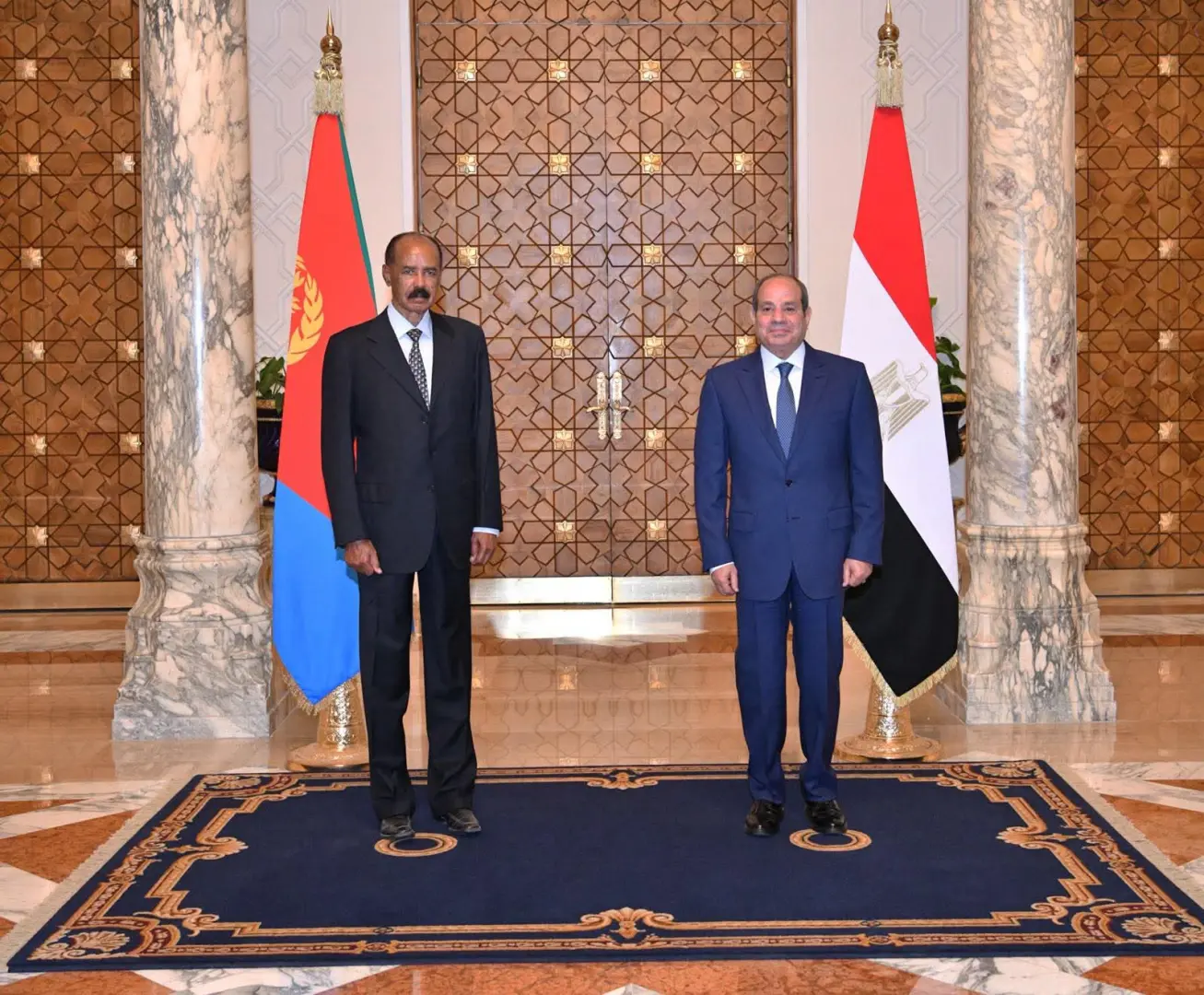 السيسي يستقبل رئيس إريتريا لبحث تعزيز العلاقات الثنائية - 1000662785