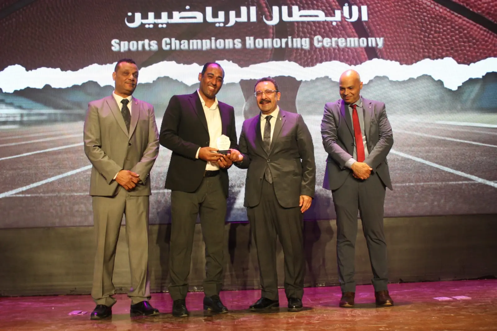 جامعة الإسكندرية تُكرم طلابها الفائزين ببطولة "الشهيد الرفاعي" الـ53 - 1000663894