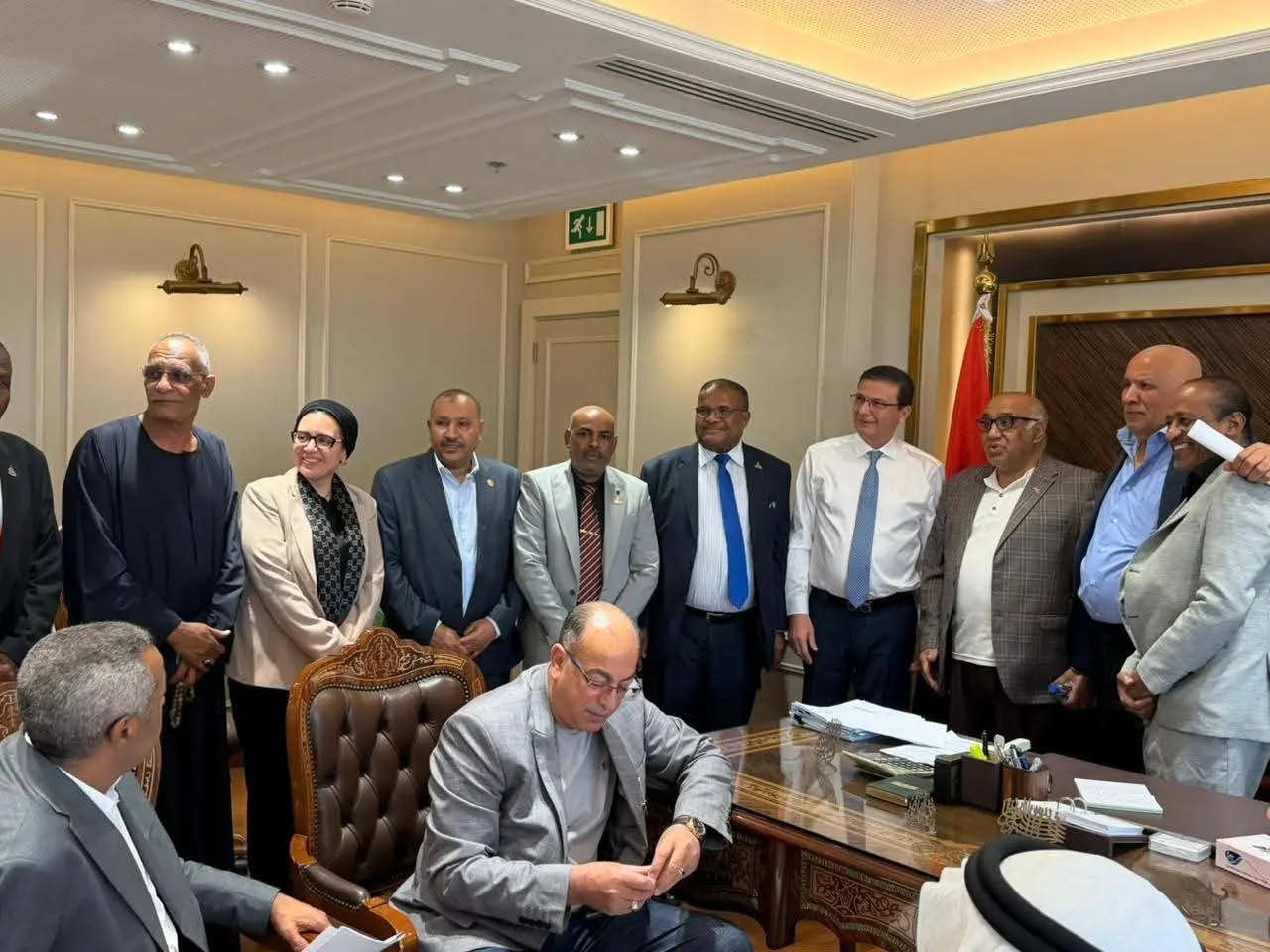 وزير الزراعة يلتقي أعضاء مجلسي النواب والشيوخ لبحث مطالب المواطنين، ويؤكد انتظام صرف الأسمدة المدعمة واستمرار دعم المزارعين وتحقيق الأمن الغذائي.