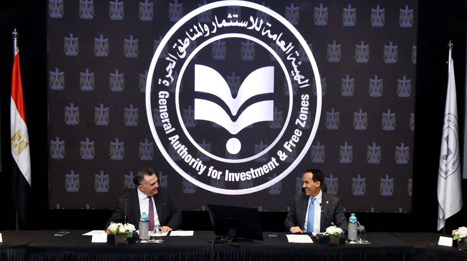 هيئة الاستثمار والبورصة المصرية تبحثان زيادة عدد الشركات المقيدة وتعزيز خدمات المستثمرين