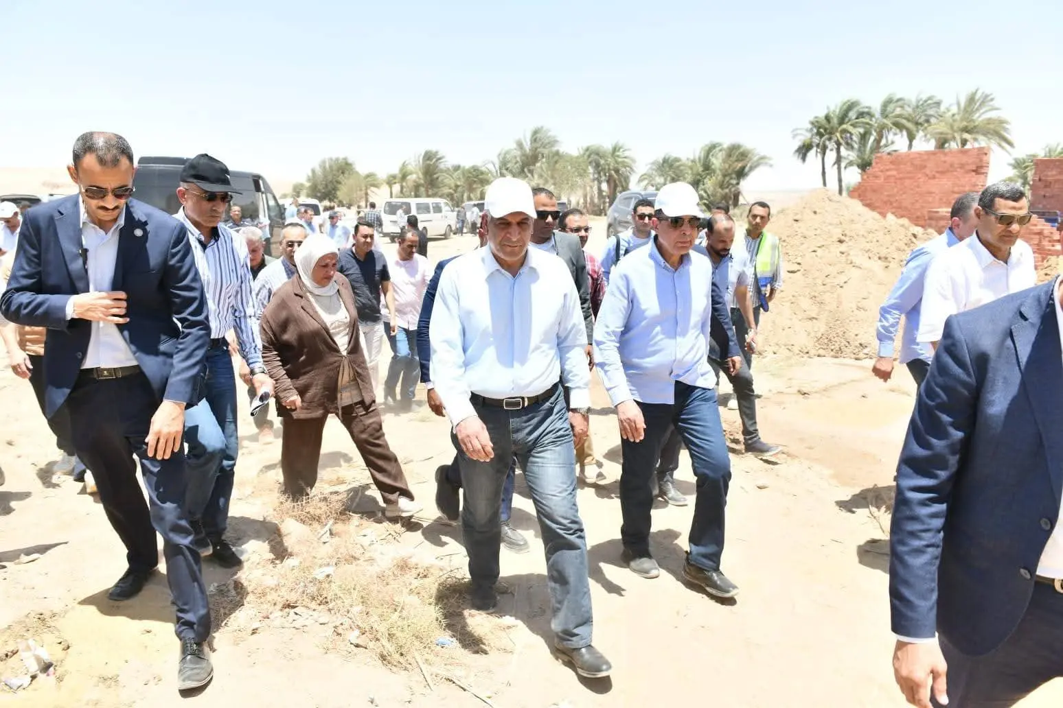 "جمبلاط" يتابع آخر مستجدات مشروعات "حياة كريمة" بمحافظة المنيا