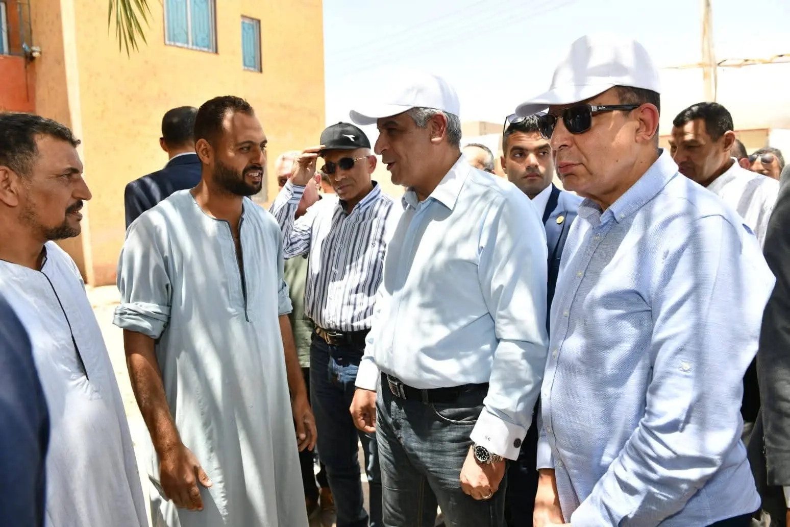 "جمبلاط" يتابع آخر مستجدات مشروعات "حياة كريمة" بمحافظة المنيا