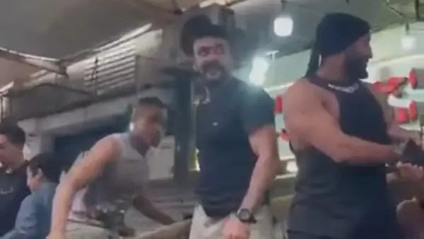 أحمد العوضي يحتفل بعيد الأضحى في "عين شمس" - 1000671180