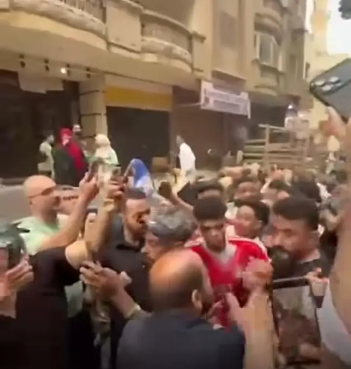 أحمد العوضي يحتفل بعيد الأضحى في "عين شمس"