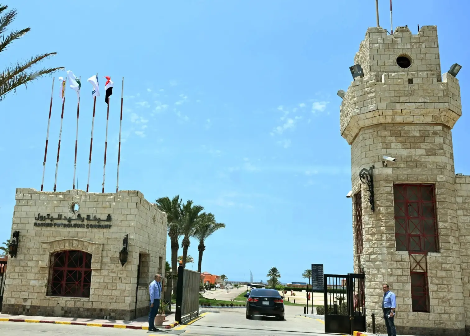 رئيس الوزراء يتفقد مواقع إنتاج الغاز الطبيعي بمنطقة غرب الدلتا العميقة