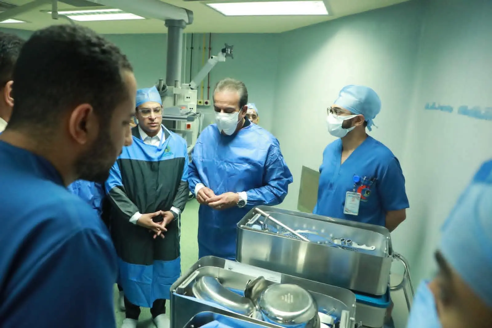 وزير الصحة يتفقد مستشفيي الكبد والجهاز الهضمي والثلاثي الجامعيين بمحافظة المنيا