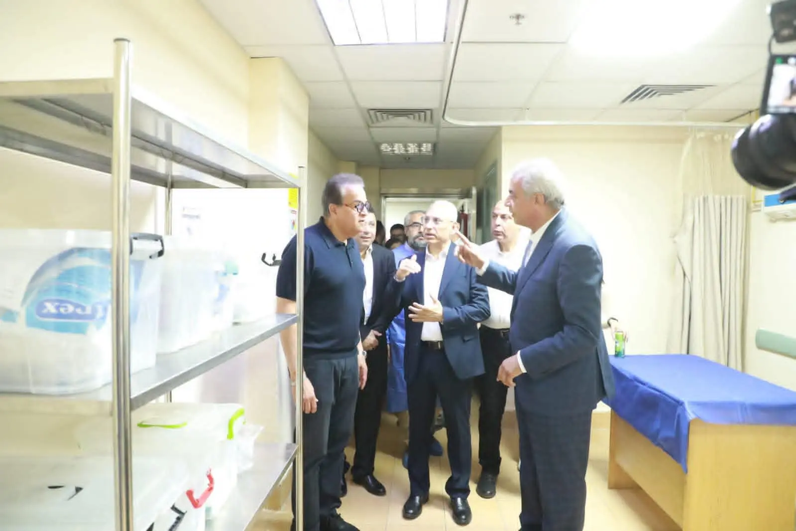 وزير الصحة يتفقد مستشفيي الكبد والجهاز الهضمي والثلاثي الجامعيين بمحافظة المنيا