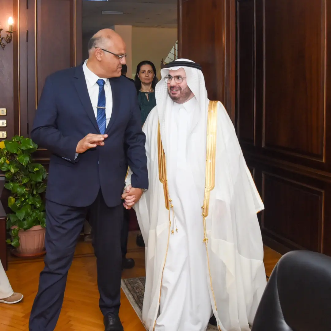 محافظ الإسكندرية يستقبل عددًا من القيادات التنفيذية والأمنية لتبادل التهاني بعيد الأضحى المبارك - 1000674951