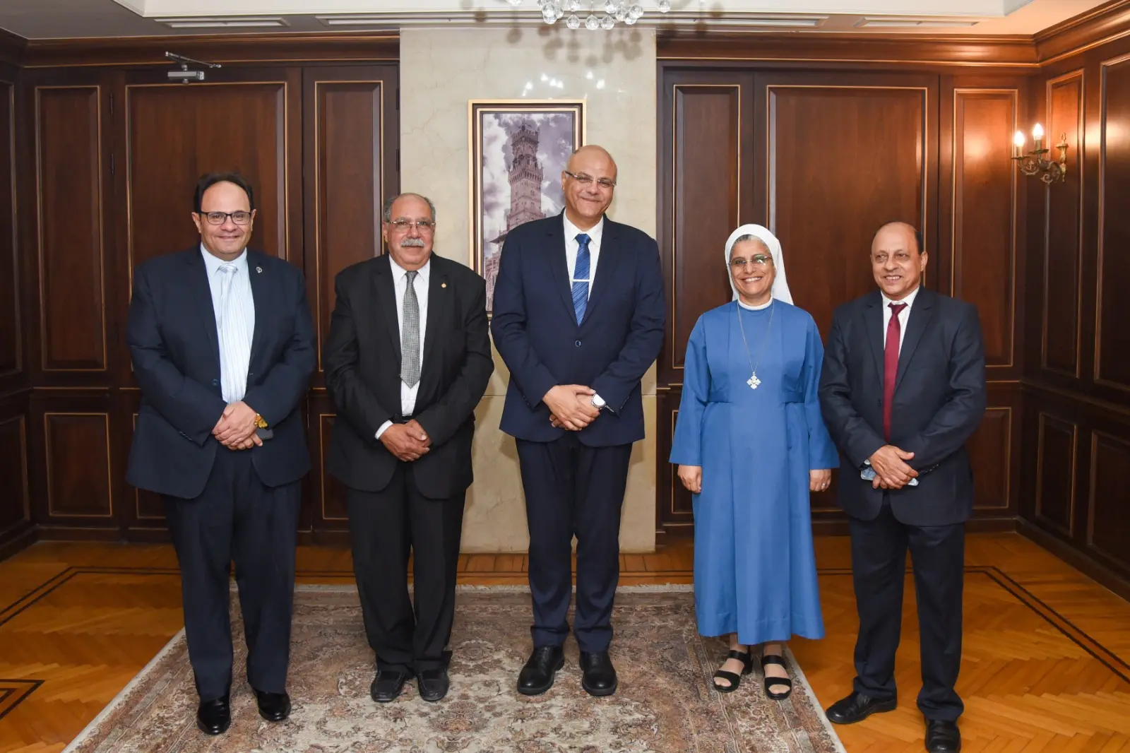 محافظ الإسكندرية يستقبل عددًا من القيادات التنفيذية والأمنية لتبادل التهاني بعيد الأضحى المبارك - 1000674982