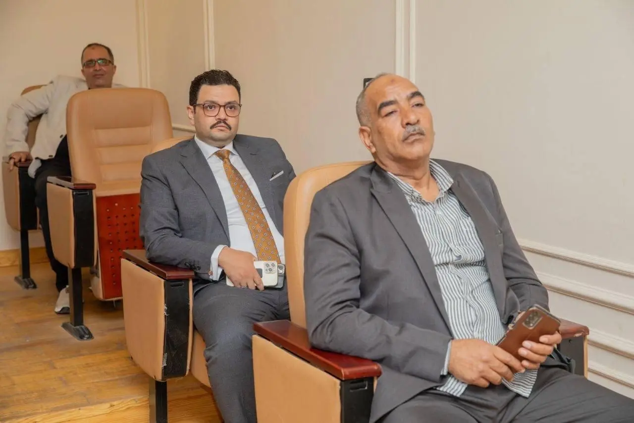 "الشعب الجمهوري" يعقد سلسلة اجتماعات تنظيمية مع أمانات المحافظات استعدادًا للمرحلة المقبلة - 1000678423