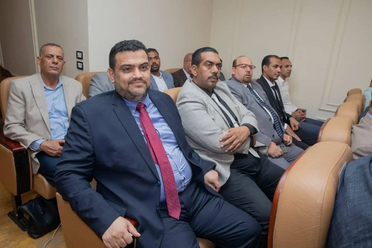 "الشعب الجمهوري" يعقد سلسلة اجتماعات تنظيمية مع أمانات المحافظات استعدادًا للمرحلة المقبلة - 1000678429