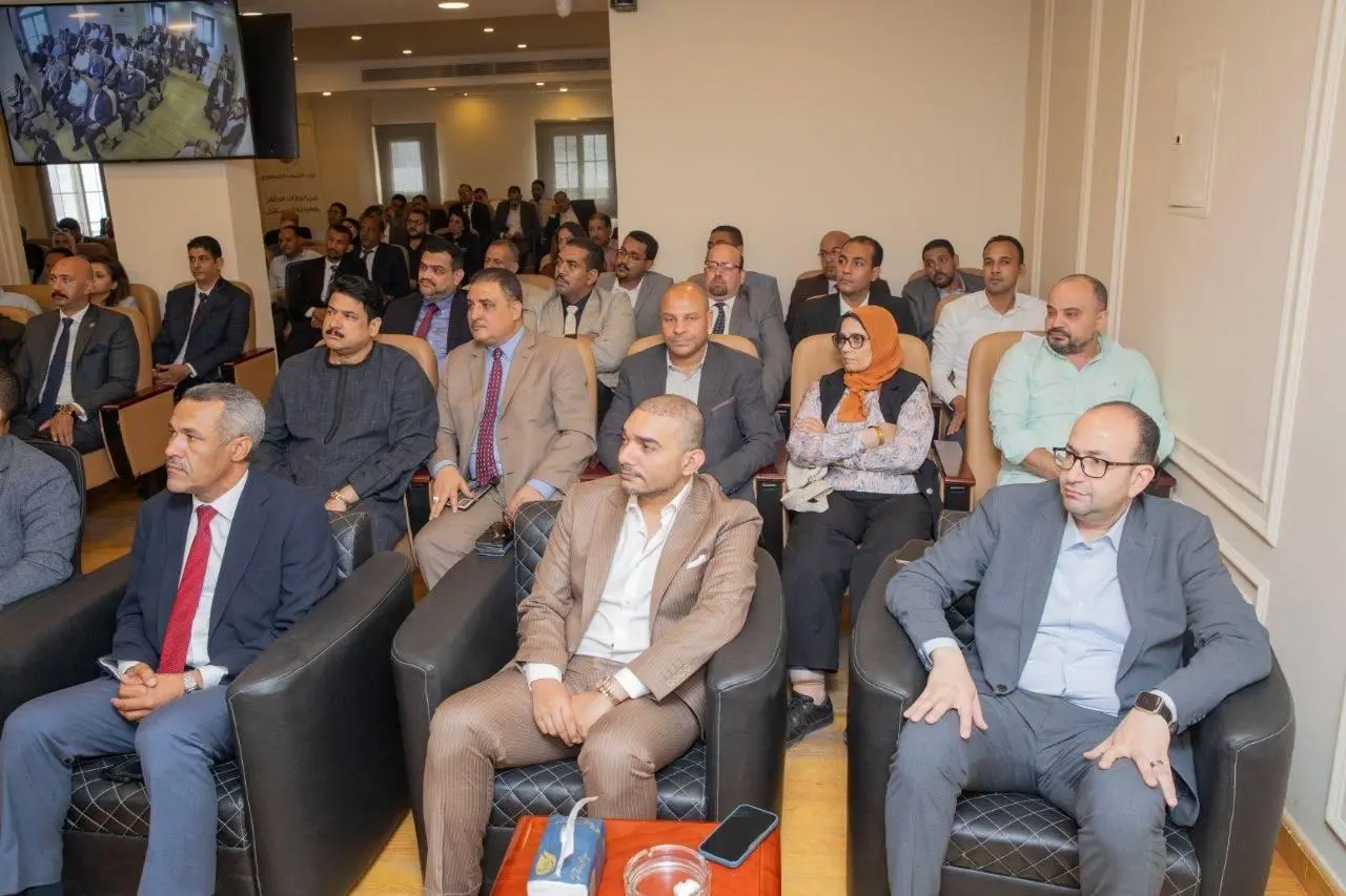 "الشعب الجمهوري" يعقد سلسلة اجتماعات تنظيمية مع أمانات المحافظات استعدادًا للمرحلة المقبلة - 1000678454