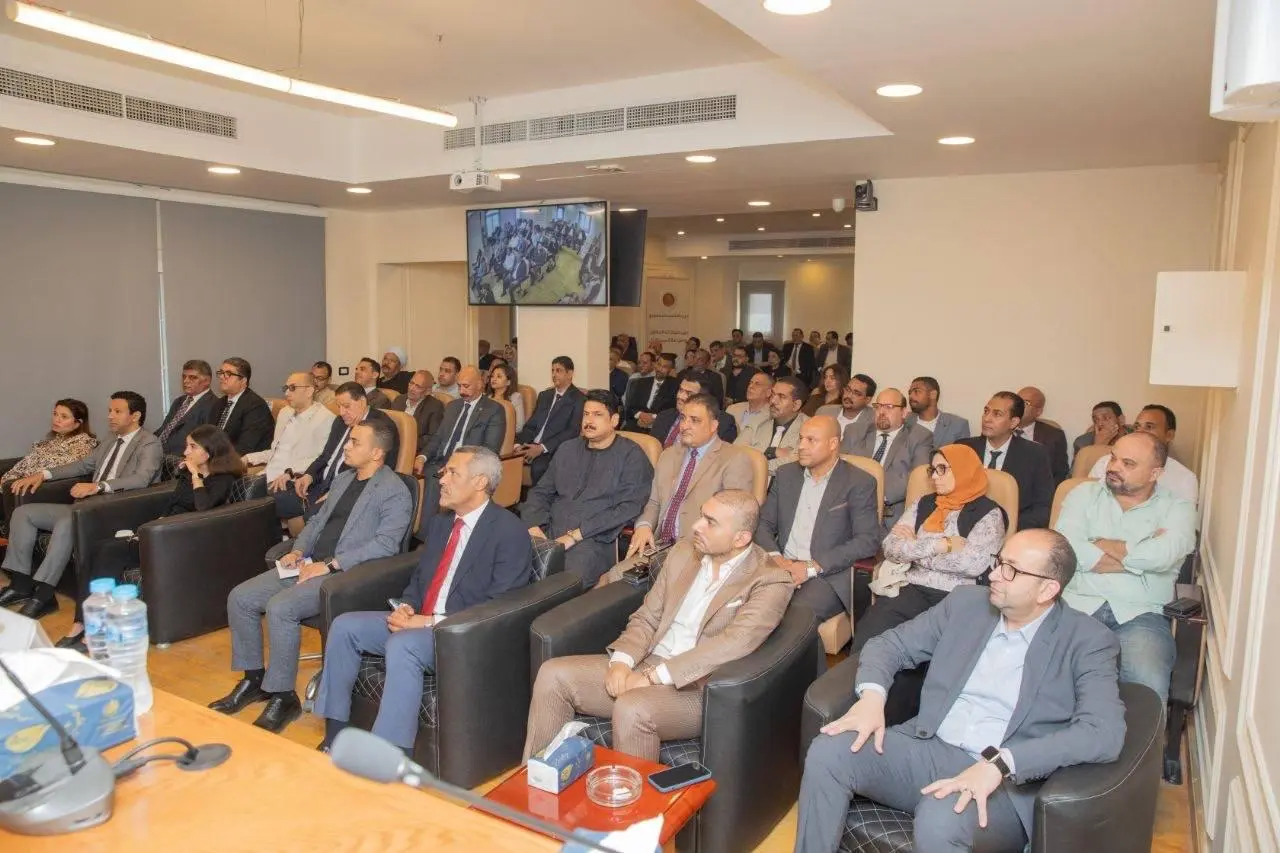 "الشعب الجمهوري" يعقد سلسلة اجتماعات تنظيمية مع أمانات المحافظات استعدادًا للمرحلة المقبلة - 1000678458