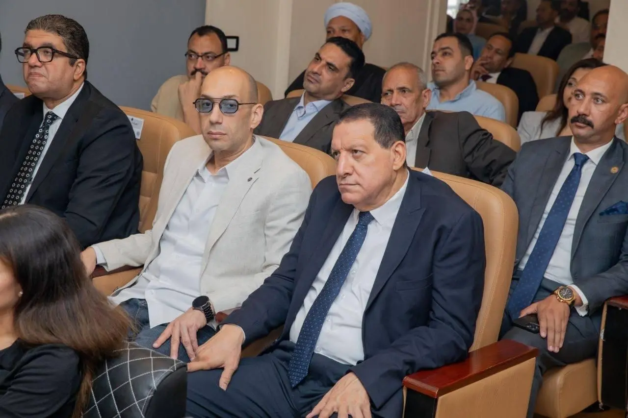 "الشعب الجمهوري" يعقد سلسلة اجتماعات تنظيمية مع أمانات المحافظات استعدادًا للمرحلة المقبلة - 1000678460