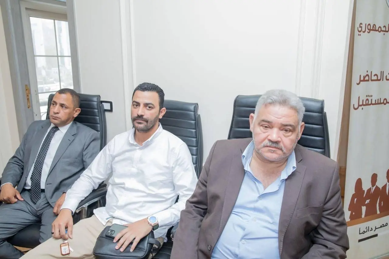 "الشعب الجمهوري" يعقد سلسلة اجتماعات تنظيمية مع أمانات المحافظات استعدادًا للمرحلة المقبلة - 1000678470