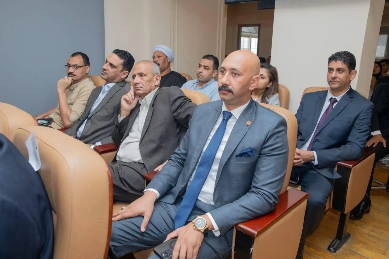 "الشعب الجمهوري" يعقد سلسلة اجتماعات تنظيمية مع أمانات المحافظات استعدادًا للمرحلة المقبلة - 1000678480