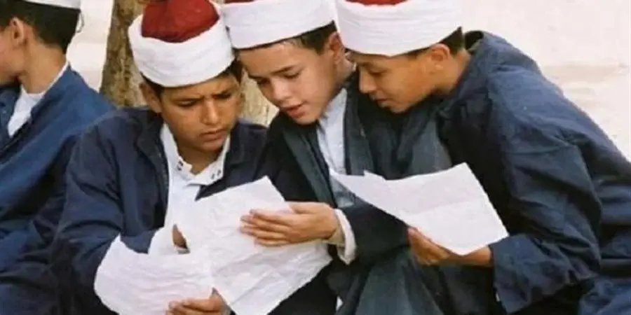 بوابة الأزهر الإلكترونية، ​تتجه أنظار الآلاف من طلاب المعاهد الأزهرية وأولياء أمورهم في الوقت الحالي نحو المنصات الرقمية