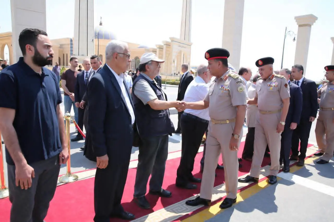 وزير الدفاع يتقدم الجنازة العسكرية للفريق يوسف عفيفي أحد أبطال حرب أكتوبر