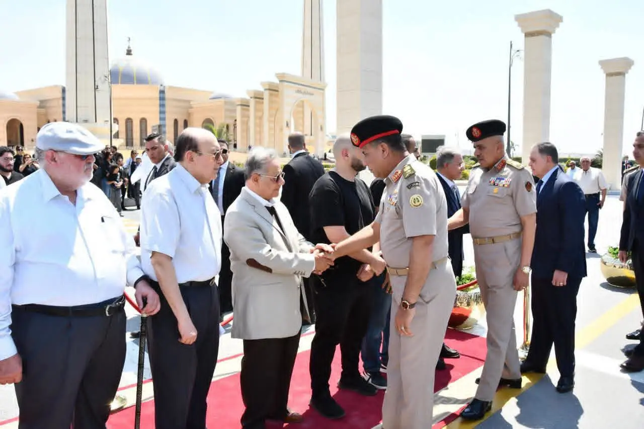 وزير الدفاع يتقدم الجنازة العسكرية للفريق يوسف عفيفي أحد أبطال أكتوبر