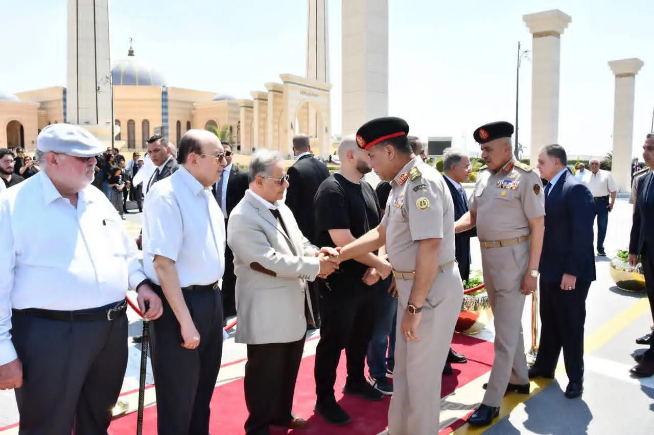وزير الدفاع يتقدم الجنازة العسكرية للفريق يوسف عفيفي أحد أبطال حرب أكتوبر