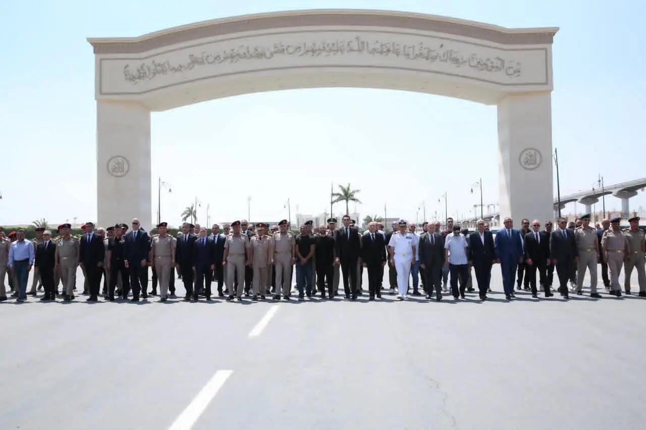 وزير الدفاع يتقدم الجنازة العسكرية للفريق يوسف عفيفي أحد أبطال حرب أكتوبر