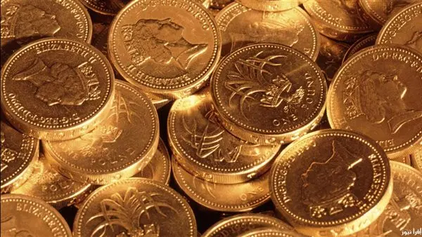 ​شهدت أسعار الذهب في السوق المصرية تراجعاً ملحوظاً خلال تعاملات اليوم الخميس، متأثرة بالانخفاض الحاد الذي سجلته الأوقية في البورصة العالمية. 