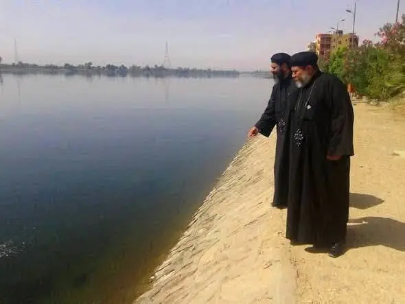 على ضفاف النيل.. كهنة أسوان يحيون طقسًا روحانيًا عريقًا