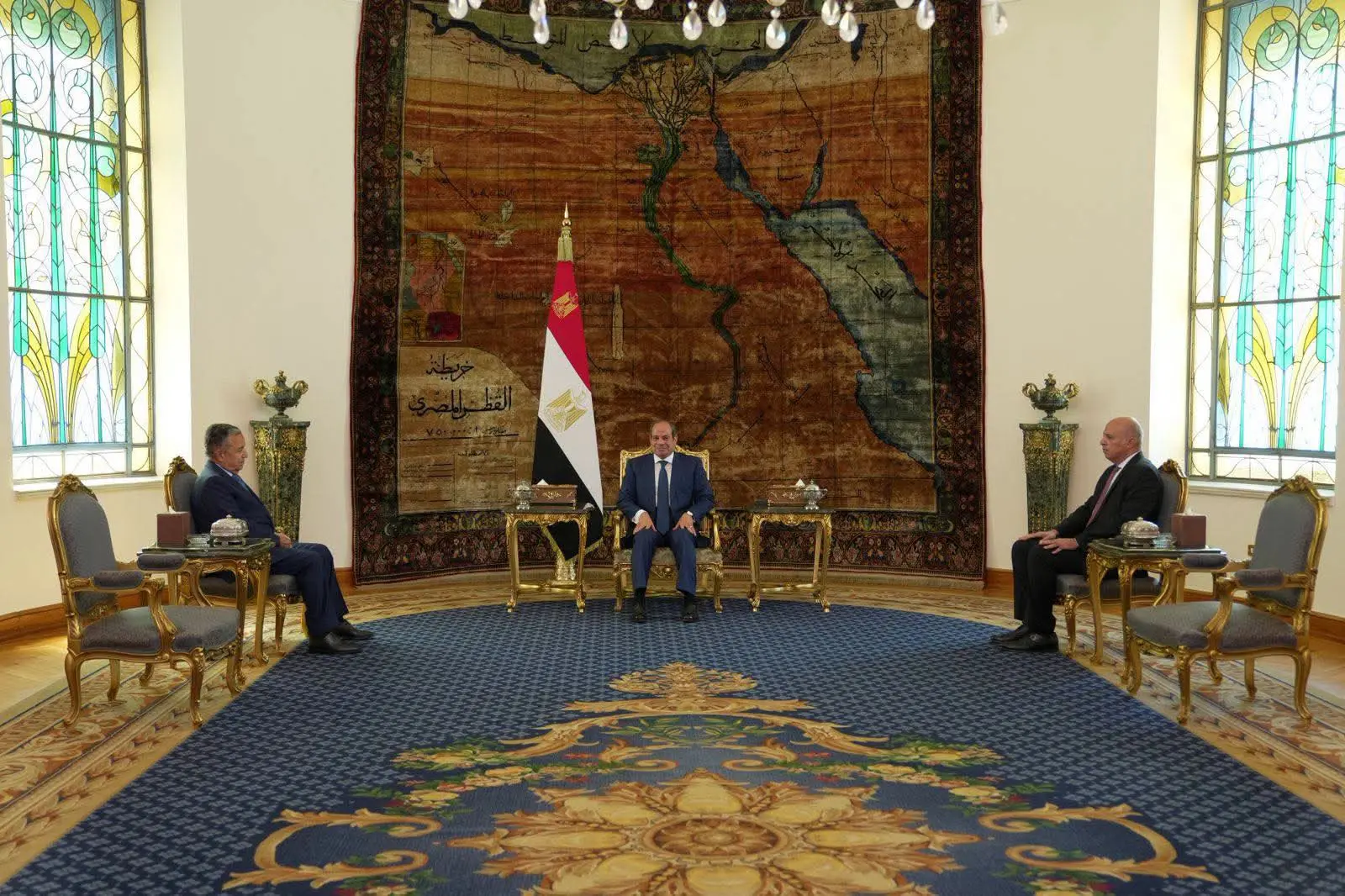 الرئيس السيسي يستقبل نبيل فهمي ويؤكد دعم مصر لترشحه لمنصب الأمين العام لجامعة الدول العربية