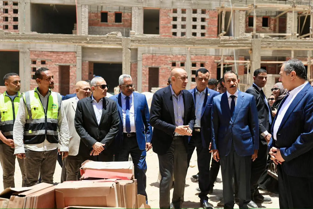 وزير التعليم ومحافظ سوهاج يتفقدان مشروعات تعليمية جديدة بالمحافظة