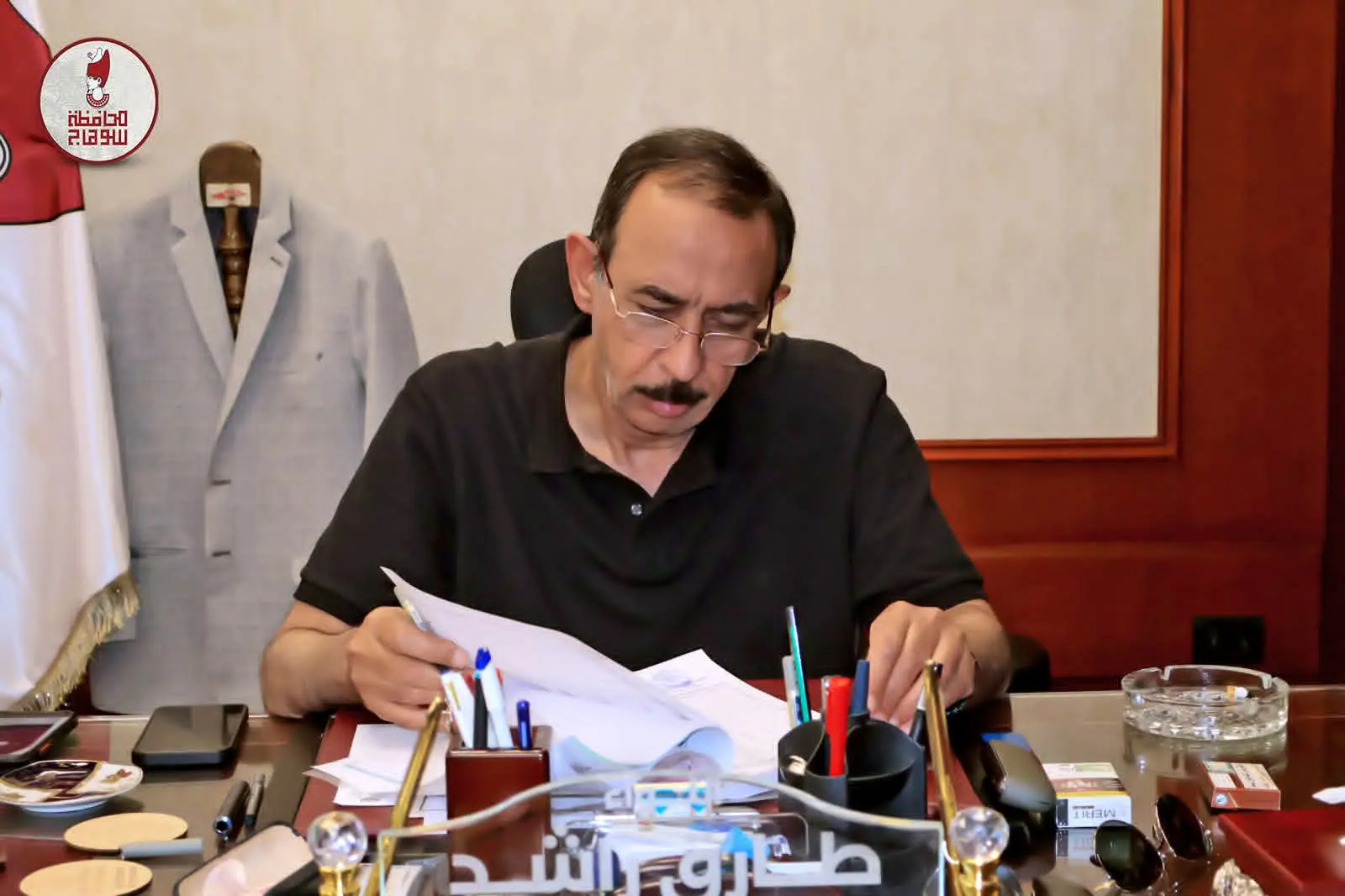 محافظ سوهاج يعتمد العلاوة التشجيعية لـ563 موظفًا