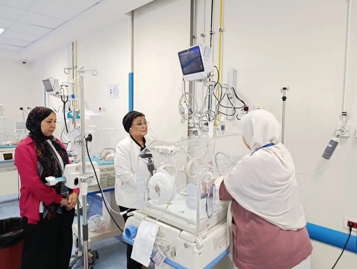 في زيارة مفاجئة.. نائب وزير الصحة تتفقد مستشفى ديروط المركزي بأسيوط